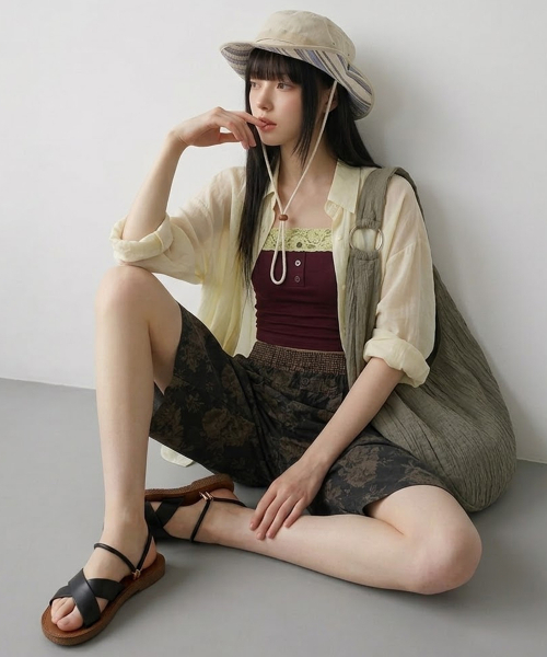 CHAAKAN(チャカン靴)の「レイミストラップサンダル (2TYPE) (クロス,ストレート)(サンダル・レディース・ブラック/ブラウン/ピンク/イエロー/グリーン/アイボリー/ミント/ブラック系その他/ブラウン系その他/イエロー系その他/ピンク系その他/アイボリー系・22cm/22.5cm/23cm/23.5cm/24cm/24.5cm/25.5cm/25cm)」の15枚目の写真