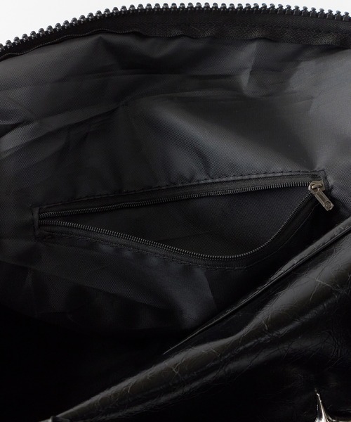 ROOPTOKYO（ループトウキョウ）の「Star-Shaped Patch with Gusset, Faux Leather 2-Way Shoulder Bag / マチ付き スター型バッチ フェイクレザー 2WAYショルダーバッグ 2026年春夏（ショルダーバッグ・レディース・ブラック/シルバー・ONE SIZE）」の11枚目の写真