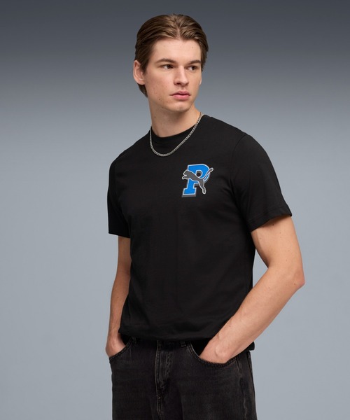 PUMA(プーマ)の「PUMA プーマ メンズ グラフィック ヴァーシティ 半袖 Tシャツ(Tシャツ/カットソー・メンズ・ブラック系その他/グレー系その他/ブラック・XX-LARGE/MEDIUM/SMALL/X-LARGE/LARGE)」の2枚目の写真