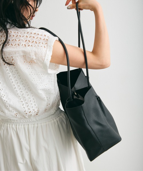 Trish(トリッシュ)の「ノットストリングポーチ付きショルダーBAG(ショルダーバッグ・レディース・ブラック/ベージュ・FREE)」の11枚目の写真