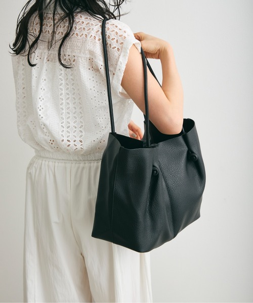 Trish(トリッシュ)の「ノットストリングポーチ付きショルダーBAG(ショルダーバッグ・レディース・ブラック/ベージュ・FREE)」の14枚目の写真