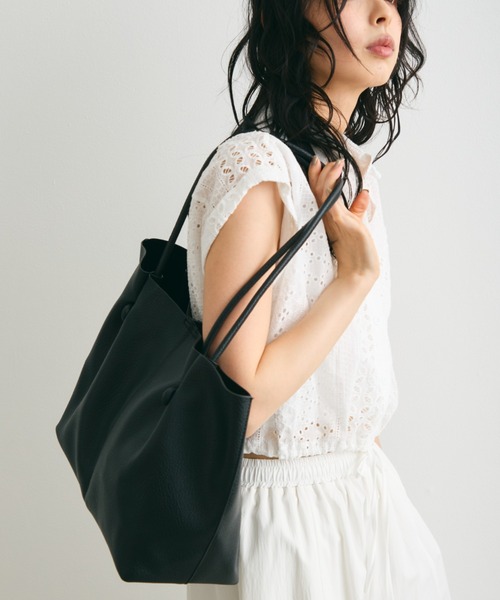 Trish(トリッシュ)の「ノットストリングポーチ付きショルダーBAG(ショルダーバッグ・レディース・ブラック/ベージュ・FREE)」の7枚目の写真