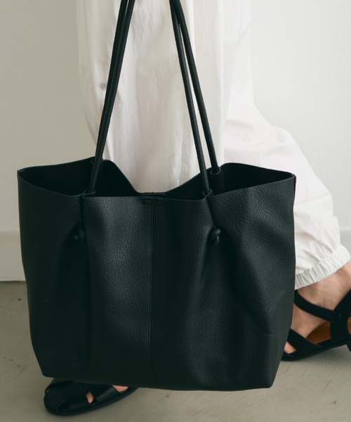 Trish(トリッシュ)の「ノットストリングポーチ付きショルダーBAG(ショルダーバッグ・レディース・ブラック/ベージュ・FREE)」の16枚目の写真