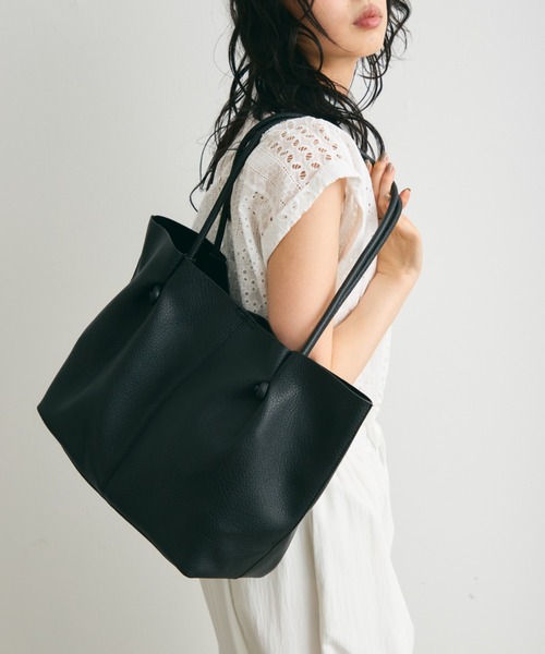 Trish(トリッシュ)の「ノットストリングポーチ付きショルダーBAG(ショルダーバッグ・レディース・ブラック/ベージュ・FREE)」の6枚目の写真