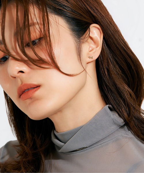 Jewel closet by L&Co.(ジュエルクローゼットバイエルアンドコー)の「K10 馬/ホース ピアス(ピアス(両耳用)・レディース・イエローゴールド・FREE)」の7枚目の写真