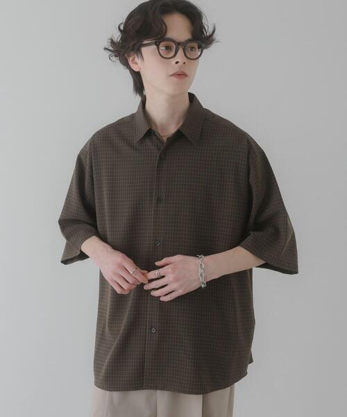 SENSE OF PLACE by URBAN RESEARCH(センスオブプレイスバイアーバンリサーチ)の「『ユニセックス』マイクロチェックエクストラルーズショートスリーブシャツ(シャツ/ブラウス・メンズ・グリーン/ネイビー/ホワイト/ブラウン/ブラック/ベージュ・LARGE/MEDIUM)」の22枚目の写真