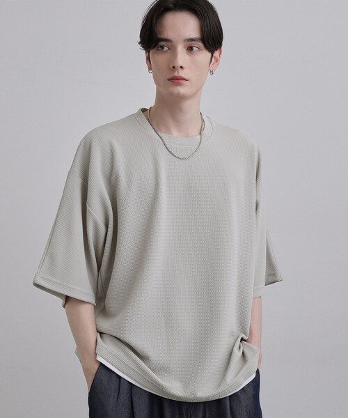 tk.TAKEO KIKUCHI(ティーケータケオキクチ)の「【ネックレス付】ドルマンカットソー(Tシャツ/カットソー・メンズ・ネイビー/ライトグレー/ホワイト/ブラック・03/02)」の3枚目の写真