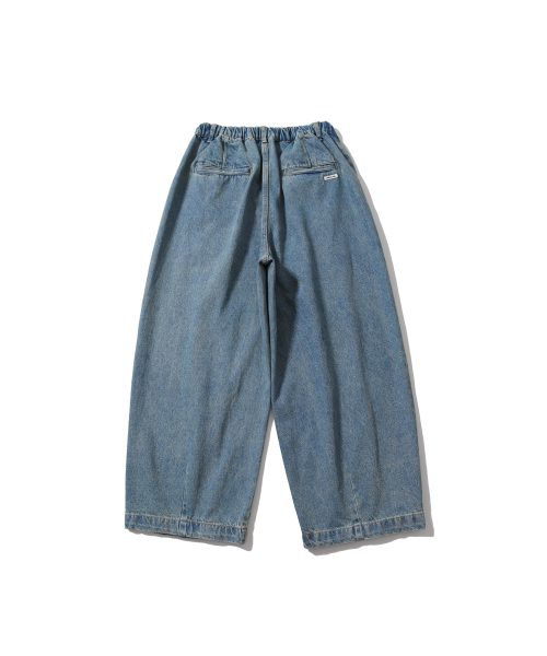 ANGLAN(アングラン)の「Long Tuck Wing Balloon Denim Pants - Washed Blue(デニムパンツ・メンズ・その他・1/2)」の3枚目の写真