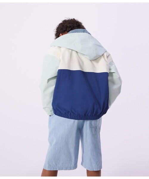 PETIT BATEAU（プチバトー）の「カラーブロックウィンドブレーカー（マウンテンパーカー・キッズ・ホワイト系その他・3YEAR/4YEAR/5YEAR）」の2枚目の写真