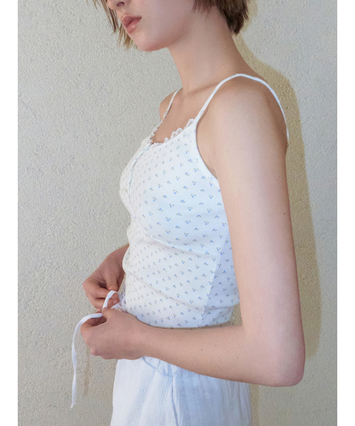 ETMON（エトモン）の「Flower Button Sleeveless Top, Blue（Tシャツ/カットソー・レディース・その他・F）」の2枚目の写真