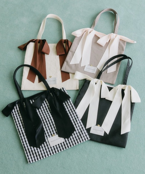 JILL by JILL STUART(ジルバイジルスチュアート)の「<RIBBONシリーズ>ダブルリボントートバッグ(ショルダーバッグ・レディース・ブラウン/ホワイト/ブラック系その他/ブラック・FREE)」の4枚目の写真