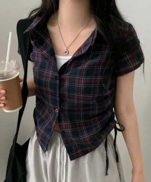 HAILY(ヘイリー)の「サイドドローストリングチェック柄半袖シャツ(シャツ/ブラウス・レディース・ホワイト/ブラック/ベージュ/ネイビー・FREE)」の13枚目の写真