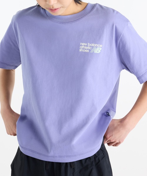 NEW BALANCE(ニューバランス)の「Athletics プレミアムロゴヒップ丈ショートスリーブTシャツ(リラックス)(Tシャツ/カットソー・レディース・ダークグリーン/ラベンダー/ヘザーグレー・SMALL/XX-LARGE/X-LARGE/LARGE/MEDIUM)」の13枚目の写真