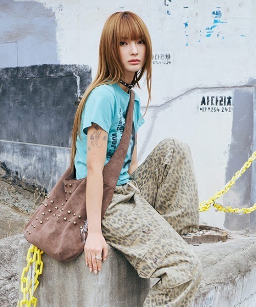 runningHIGH(ランニングハイ)の「A'GEM/9 × .kom 『runningHIGH/ランニングハイ』 WATCH YOUR TONE H/S TEE/ ウォッチユアトーングラフィックTシャツ(Tシャツ/カットソー・レディース・ホワイト/イエロー/グリーン・FREE)」の12枚目の写真