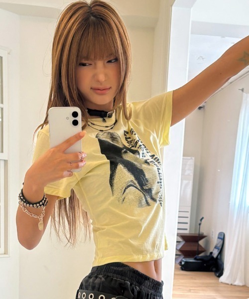 runningHIGH(ランニングハイ)の「A'GEM/9 × .kom 『runningHIGH/ランニングハイ』 WATCH YOUR TONE H/S TEE/ ウォッチユアトーングラフィックTシャツ(Tシャツ/カットソー・レディース・ホワイト/イエロー/グリーン・FREE)」の18枚目の写真