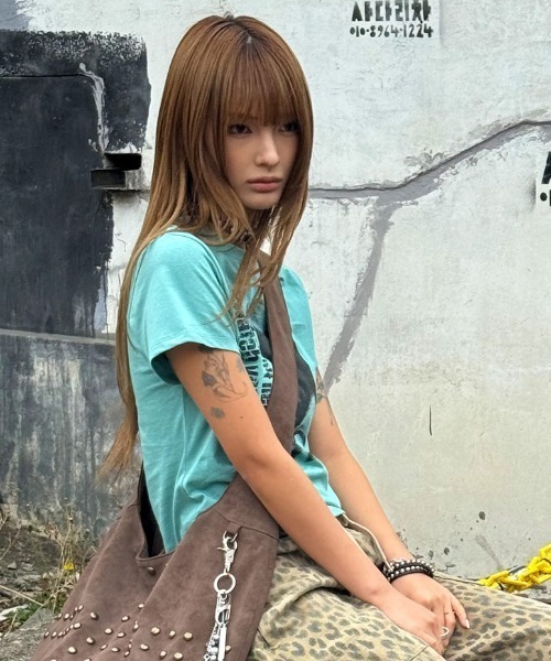 runningHIGH(ランニングハイ)の「A'GEM/9 × .kom 『runningHIGH/ランニングハイ』 WATCH YOUR TONE H/S TEE/ ウォッチユアトーングラフィックTシャツ(Tシャツ/カットソー・レディース・ホワイト/イエロー/グリーン・FREE)」の13枚目の写真