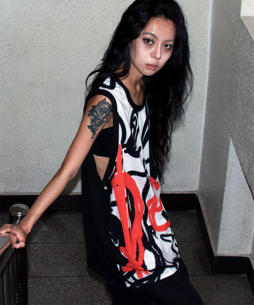 DEMARC(ドゥマーク)の「Street graffiti oversize sleeveless(Tシャツ/カットソー・レディース・その他・MEDIUM/LARGE)」の6枚目の写真