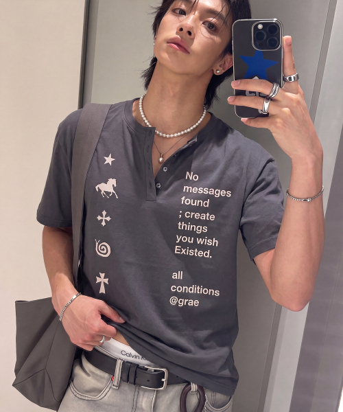 GRAVER（グレーバー）の「[ユニセックス]NO GRAE ヘンリーネック半袖Tシャツ_2カラー（Tシャツ/カットソー・レディース・ベージュ/チャコール・M/L）」の6枚目の写真