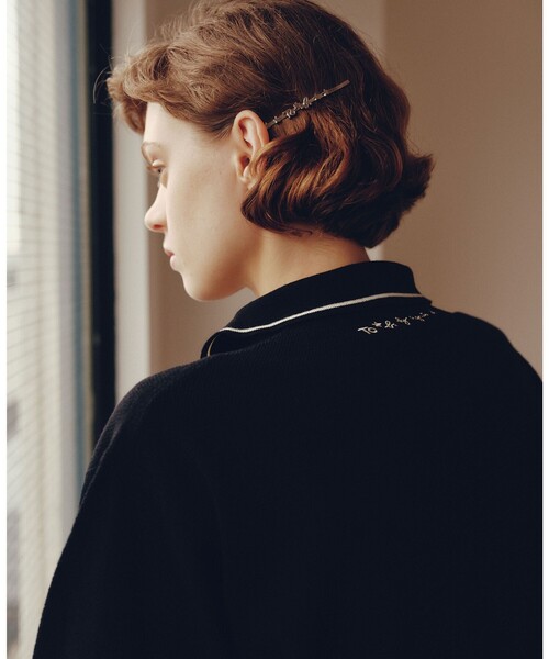 To b. by agnes b.（トゥービーバイアニエスベー）の「＜To b. by agnes b.コラボ＞ポロニット（ニット/セーター・レディース・ブラック/オフホワイト・FREE）」の17枚目の写真