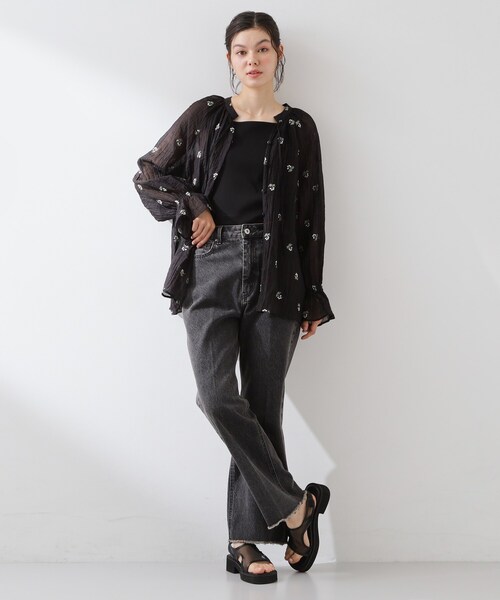 THE SHOP TK (ザ ショップ ティーケー )の「華やぎを添える 花柄刺繍ブラウス(シャツ/ブラウス・レディース・ブラック系/アイボリー系/ライトグリーン系・99)」の17枚目の写真