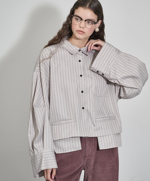 THE YOn(ザヨン)の「ポケットデザインタックスリーブクロップドシャツ(シャツ/ブラウス・レディース・グレイッシュベージュ/アッシュブラウン/チャコールグレー/セージグリーン・FREE)」の3枚目の写真