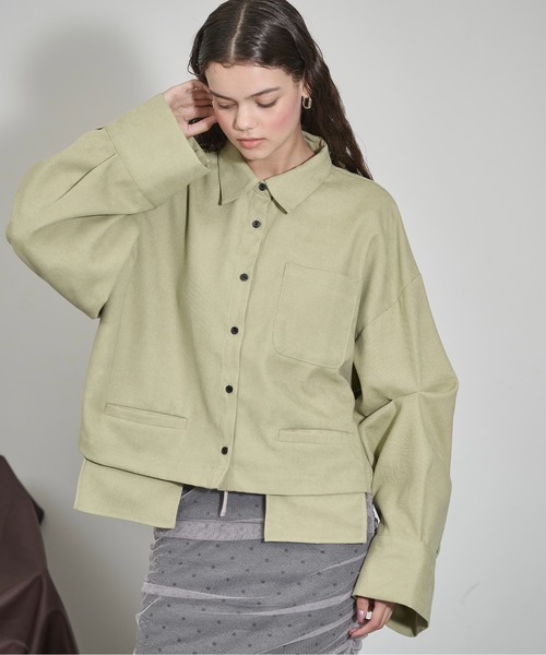 THE YOn(ザヨン)の「ポケットデザインタックスリーブクロップドシャツ(シャツ/ブラウス・レディース・グレイッシュベージュ/アッシュブラウン/チャコールグレー/セージグリーン・FREE)」の22枚目の写真