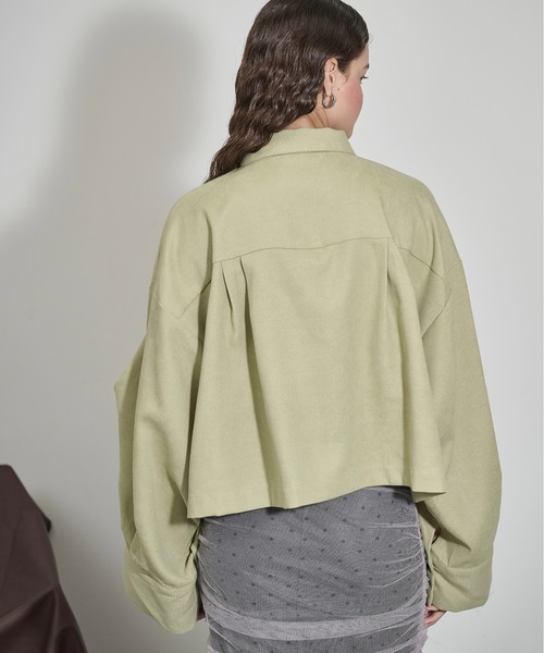 THE YOn(ザヨン)の「ポケットデザインタックスリーブクロップドシャツ(シャツ/ブラウス・レディース・グレイッシュベージュ/アッシュブラウン/チャコールグレー/セージグリーン・FREE)」の12枚目の写真