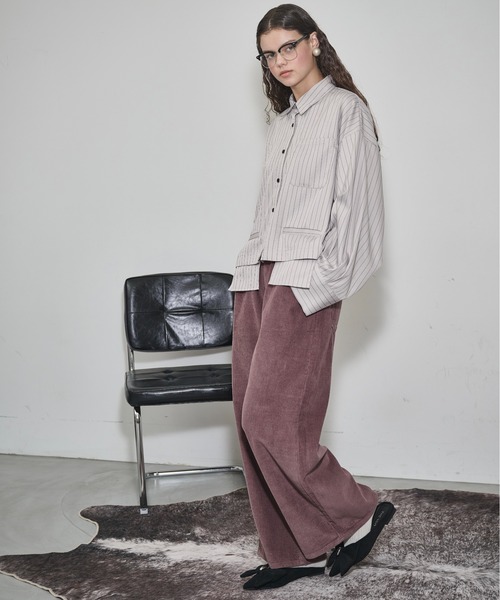 THE YOn(ザヨン)の「ポケットデザインタックスリーブクロップドシャツ(シャツ/ブラウス・レディース・グレイッシュベージュ/アッシュブラウン/チャコールグレー/セージグリーン・FREE)」の18枚目の写真