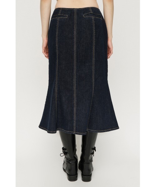 SLY(スライ)の「TULIP SHAPE DENIM M/SK チューリップシェイプデニムミディスカート 秋服 冬服(スカート・レディース・ネイビー・1/2)」の7枚目の写真