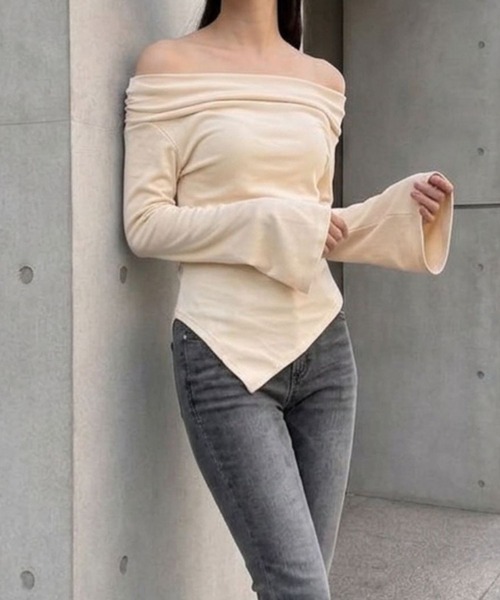 Jasmine Grandiflorum(ジャスミングランディフローラム)の「【Jasmine】ドレープオフショルダートップス(Tシャツ/カットソー・レディース・ベージュ/グレー・FREE)」の14枚目の写真