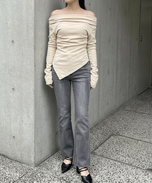 Jasmine Grandiflorum(ジャスミングランディフローラム)の「【Jasmine】ドレープオフショルダートップス(Tシャツ/カットソー・レディース・ベージュ/グレー・FREE)」の16枚目の写真