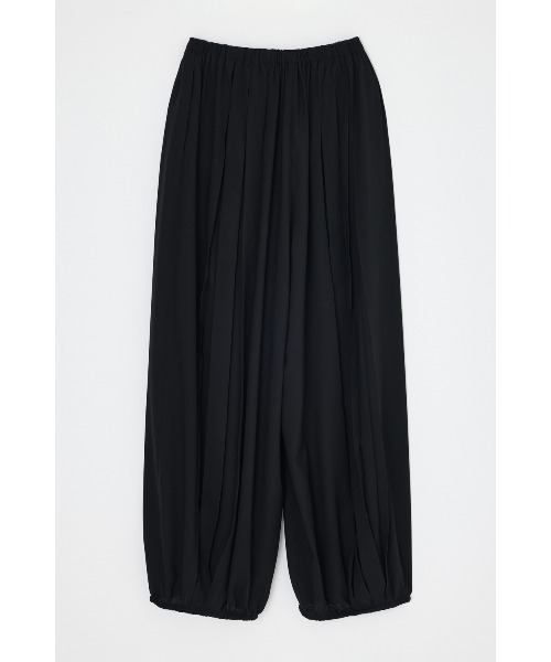 ENFOLD(エンフォルド)の「TUCK GATHER PANTS(その他パンツ・レディース・ブラック/ダークグリーン・38/36/34)」の2枚目の写真
