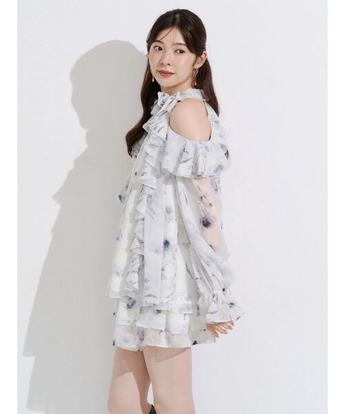 MERCURYDUO(マーキュリーデュオ)の「ラッフルチュニックフレアショーツセットアップ(ワンピース・レディース・オフホワイト/ブラウン/ブラック・FREE)」の5枚目の写真