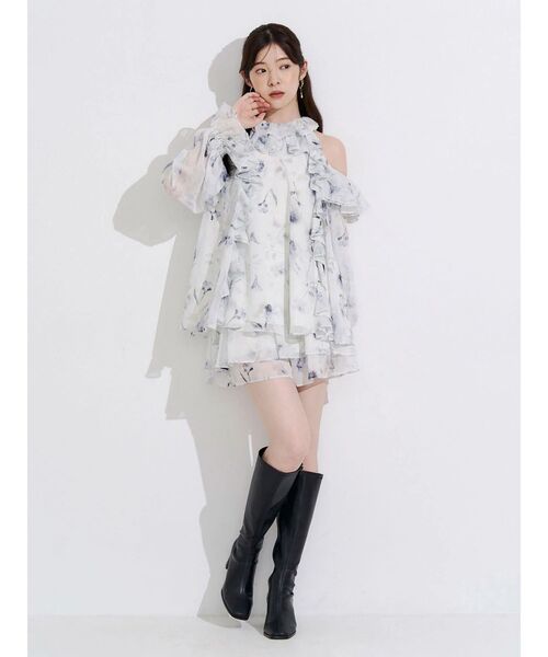 MERCURYDUO(マーキュリーデュオ)の「ラッフルチュニックフレアショーツセットアップ(ワンピース・レディース・オフホワイト/ブラウン/ブラック・FREE)」の6枚目の写真