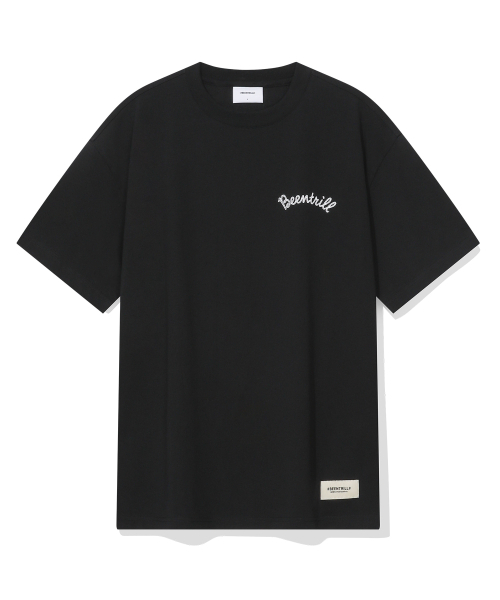 BEENTRILL（ビントリル）の「カシブロゴバックタイポグラフィックオーバーサイズ半袖Tシャツ（ブラック）（Tシャツ/カットソー・レディース・その他・SMALL/MEDIUM/LARGE/X-LARGE）」の2枚目の写真