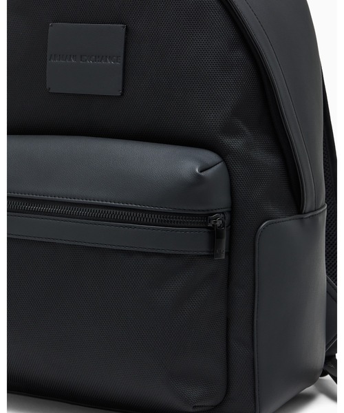 ARMANI EXCHANGE（アルマーニエクスチェンジ）の「【A|X アルマーニ エクスチェンジ】＜オンライン限定＞ロゴパッチ ミックスマテリアル バックパック（バックパック/リュック・メンズ・ブラック・FREE）」の6枚目の写真