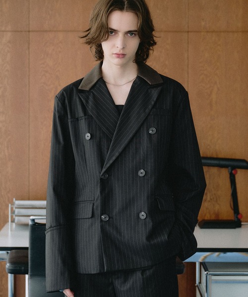 SELLE GLANT(セレグランテ)の「DOUBLE-BREASTED TAILORED DESIGN JACKET / ダブルブレストテーラードデザインジャケット(テーラードジャケット・メンズ・チャコールグレー/キャメル/ブラック/ダークグレー・LARGE/MEDIUM/SMALL)」の2枚目の写真
