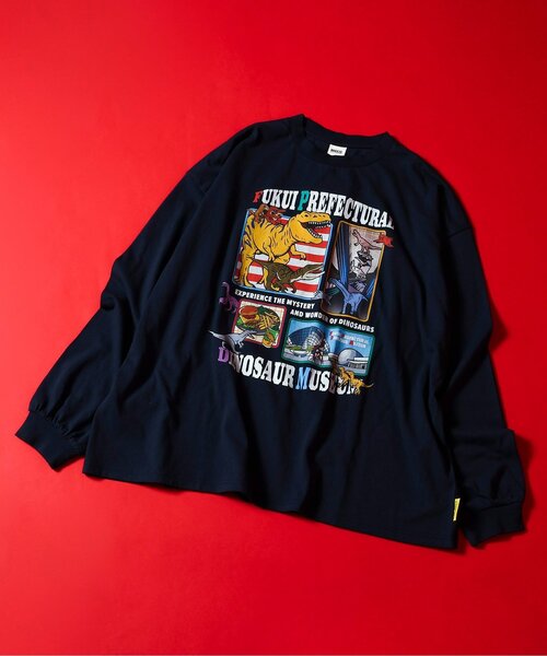 BREEZE(ブリーズ)の「福井県立恐竜博物館コラボ ロゴモチーフロンT(大人)(Tシャツ/カットソー・メンズ・オフホワイト/ネイビー・MEDIUM/LARGE/SMALL)」の2枚目の写真