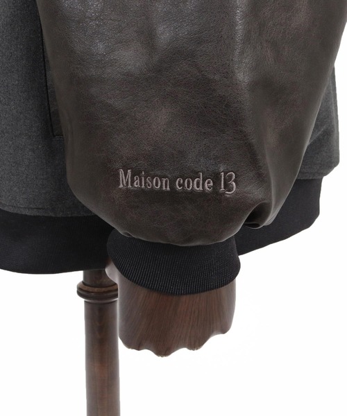 Maison code 13(メゾンコードサーティーン)の「mj11803- Wool Like Synthetic Leather Stadium Jacket スタジアムジャケット(M26W-09)(スタジャン・メンズ・ブラック/チャコール・S/M/L)」の22枚目の写真