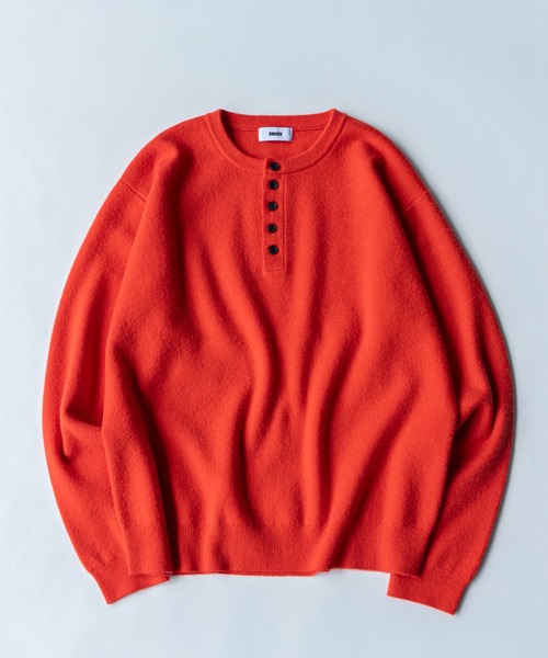 SINSS(シンス)の「Washable henley knit / ウォッシャブルヘンリーニット(ニット/セーター・メンズ・オレンジ/グレー/ブラウン/ブラック/チャコール/コバルトブルー・SMALL/X-SMALL/LARGE/MEDIUM)」の6枚目の写真