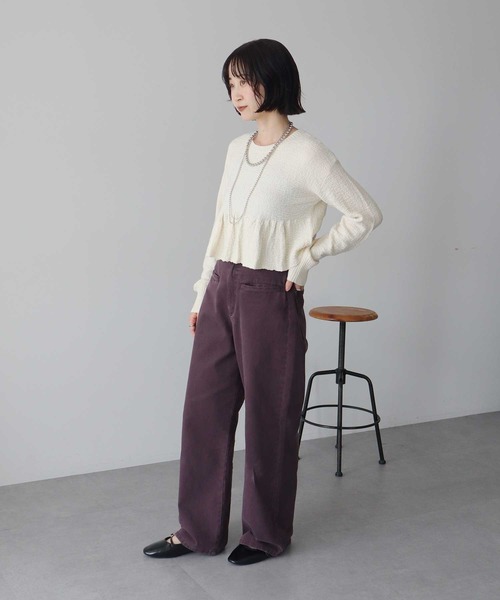 earth music&ecology(アースミュージックアンドエコロジー)の「クロップドペプラムニットプルオーバー(Tシャツ/カットソー・レディース・イエロー/オフホワイト/グレー・FREE)」の11枚目の写真