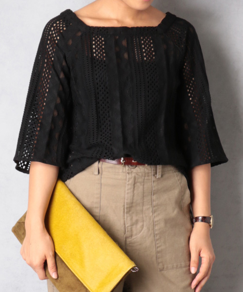 DouDou（ドゥドゥ）の「レーススクエアブラウス（シャツ/ブラウス・レディース・キャメル/ブラック・FREE）」の2枚目の写真