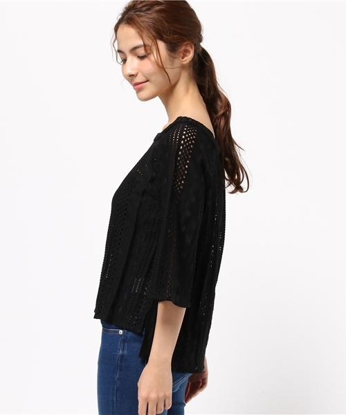 DouDou（ドゥドゥ）の「レーススクエアブラウス（シャツ/ブラウス・レディース・キャメル/ブラック・FREE）」の4枚目の写真