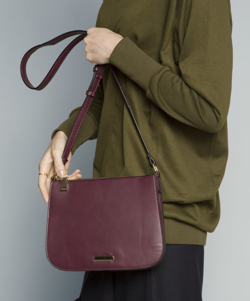 PLAIN CLOTHING（プレーンクロージング）の「フラットショルダーバッグ【PLAIN CLOTHING】（ショルダーバッグ・レディース・グリーン/ボルドー/ブラウン/グレー/ブラック・FREE）」の13枚目の写真