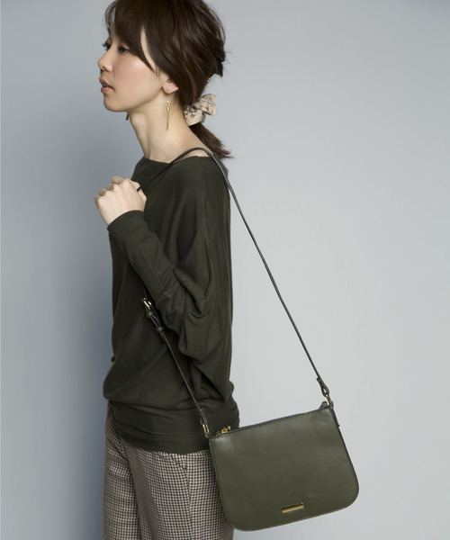 PLAIN CLOTHING（プレーンクロージング）の「フラットショルダーバッグ【PLAIN CLOTHING】（ショルダーバッグ・レディース・グリーン/ボルドー/ブラウン/グレー/ブラック・FREE）」の19枚目の写真