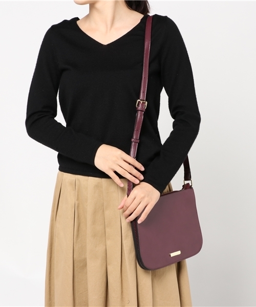 PLAIN CLOTHING（プレーンクロージング）の「フラットショルダーバッグ【PLAIN CLOTHING】（ショルダーバッグ・レディース・グリーン/ボルドー/ブラウン/グレー/ブラック・FREE）」の11枚目の写真