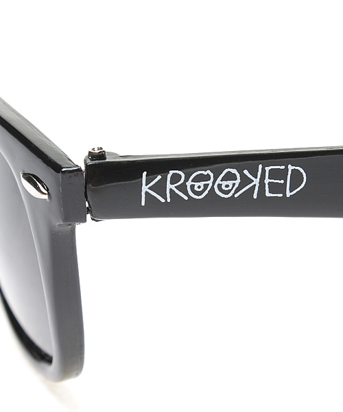 BEAMS（ビームス）の「KROOKED / SUNGLASS（サングラス・メンズ・ブラック・ONE SIZE）」の4枚目の写真