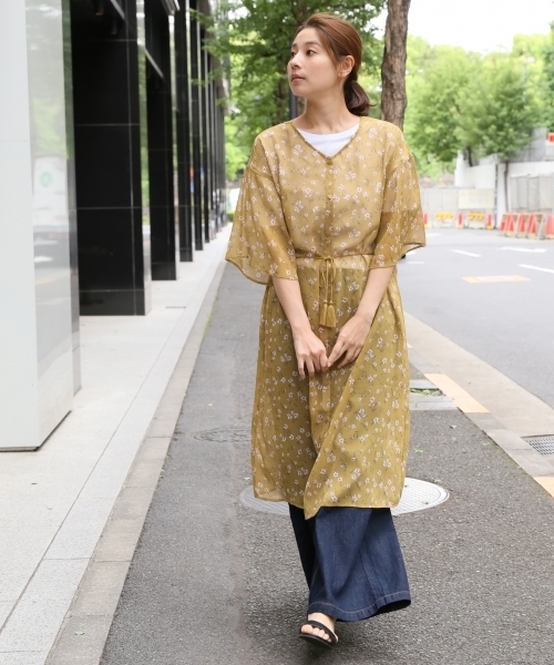 LEPSIM（レプシィム）の「ヨウリュウガラワンピコート 762127（ワンピース・レディース・マスタード/ブラック/ホワイト・LARGE/MEDIUM）」の20枚目の写真