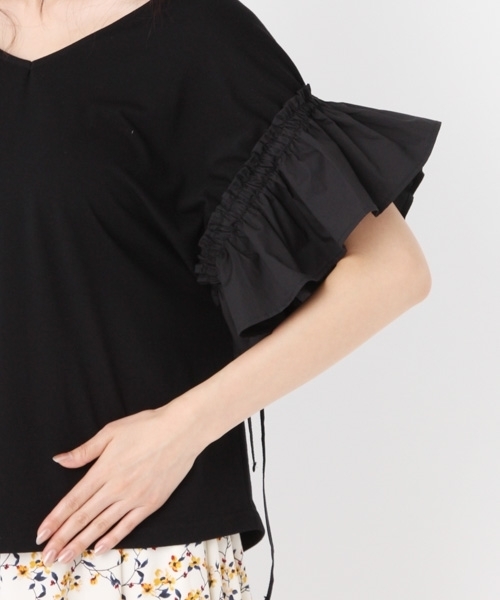 Andemiu(アンデミュウ)の「【BAILA8月号市川紗椰さん着用】【UVケア加工・接触冷感】フハクフリルソデTOPS765171(Tシャツ/カットソー・レディース・レッド/ブラック/オフホワイト/グレー/マスタード・FREE)」の18枚目の写真