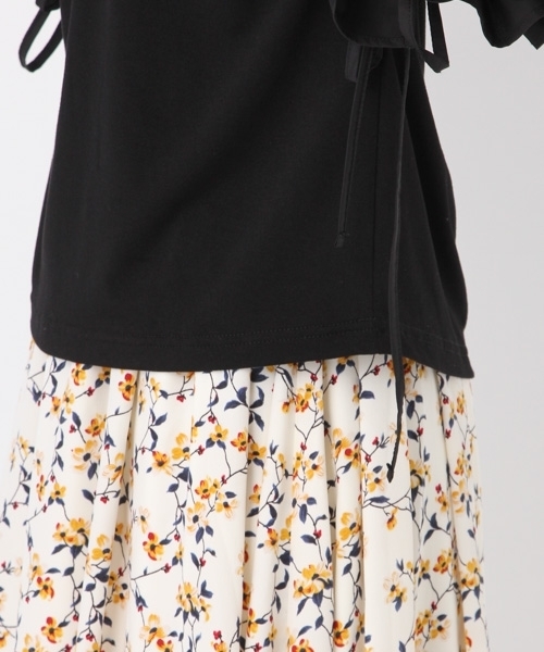 Andemiu(アンデミュウ)の「【BAILA8月号市川紗椰さん着用】【UVケア加工・接触冷感】フハクフリルソデTOPS765171(Tシャツ/カットソー・レディース・レッド/ブラック/オフホワイト/グレー/マスタード・FREE)」の21枚目の写真